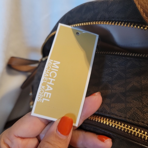 Michael Kors Acorn Brown backpack - Picture 10 of 14